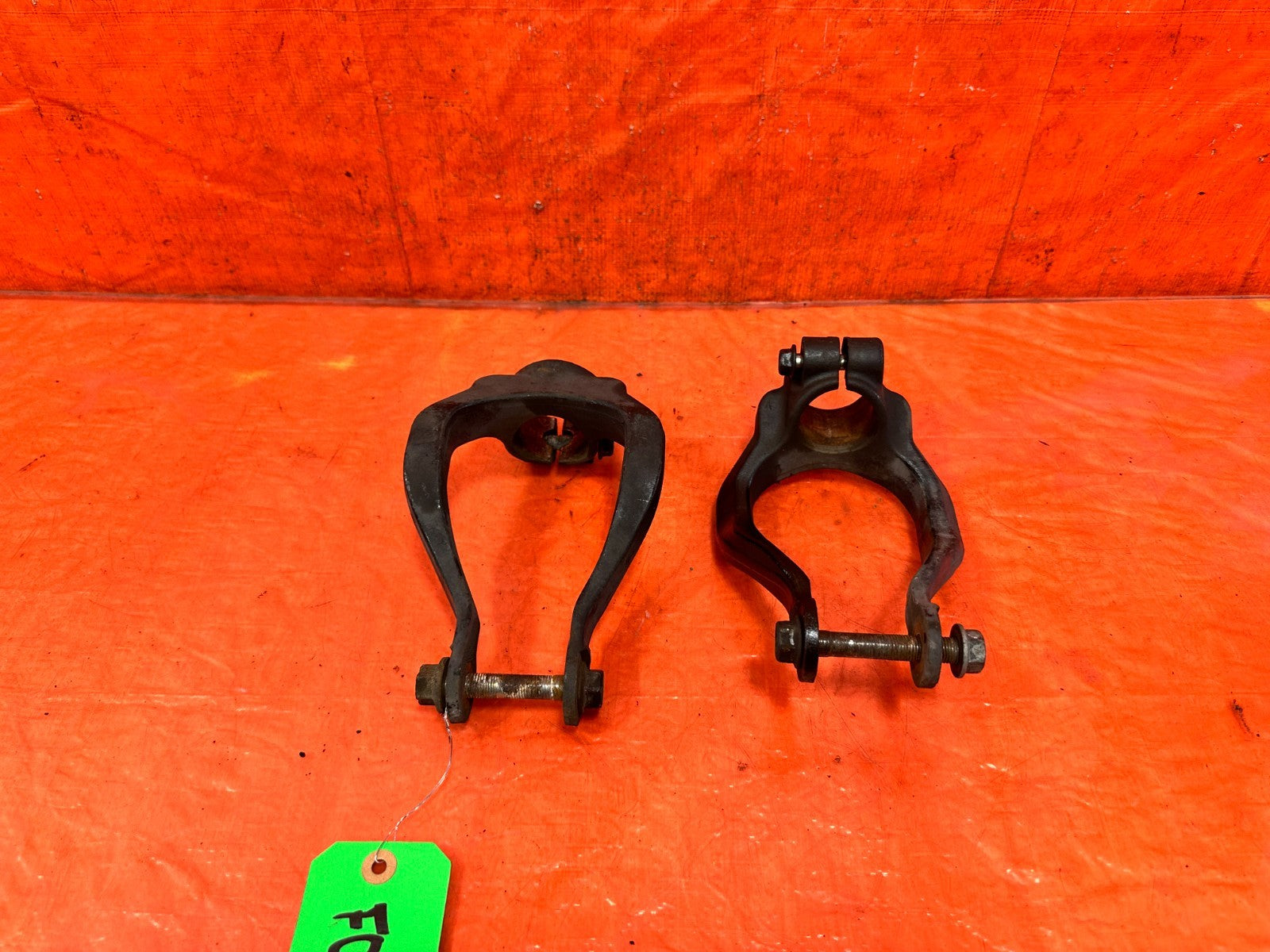 16 24 INFINITI Q50   ALL WHEEL DRIVE AWD   SHOCK FORK FORKS LEFT RIGHT OEM 3161
