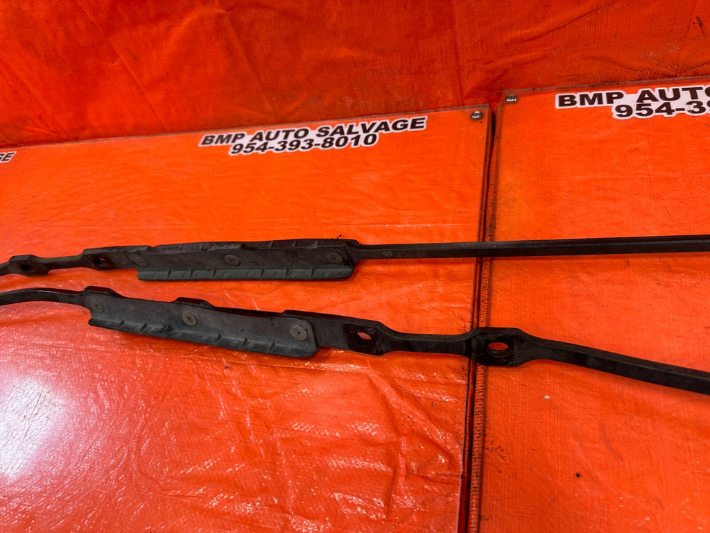 02 10 LEXUS SC430 LEFT AND RIGHT REAR SUB FRAME BRACE EXTENSION BRACKETS OEM 2617