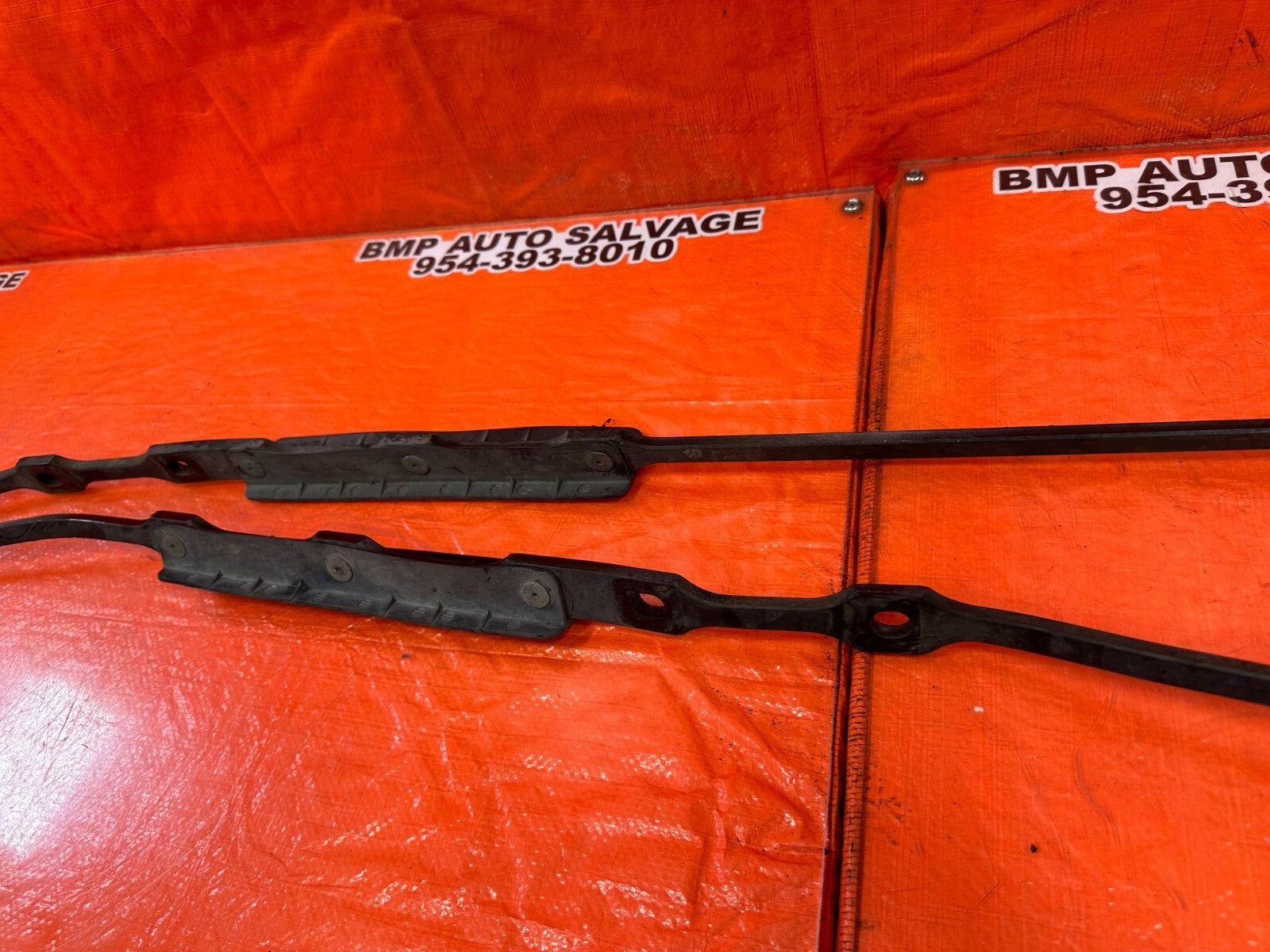 02 10 LEXUS SC430 LEFT AND RIGHT REAR SUB FRAME BRACE EXTENSION BRACKETS OEM 2617