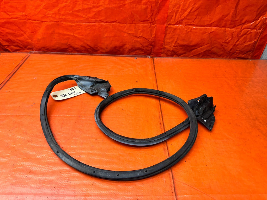 94-01 ACURA INTEGRA 4D RIGHT REAR PASSENGER DOOR WEATHER STRIP SEAL OEM #3410