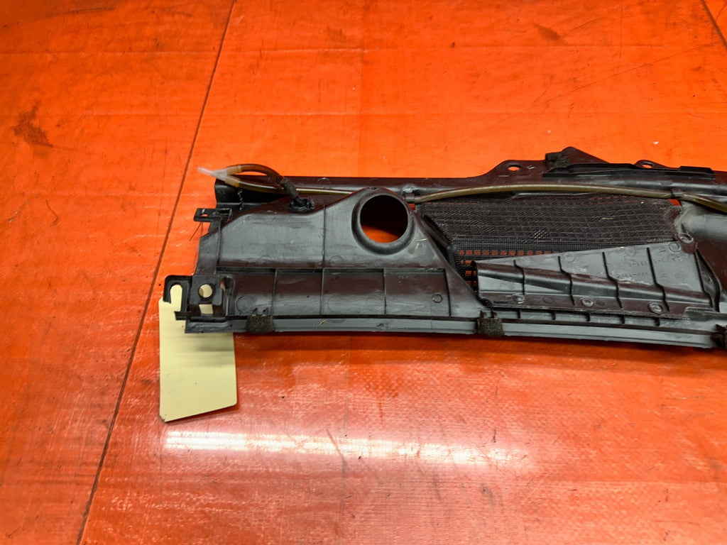 03-08 NISSAN 350Z - DRIVER LEFT WINDSHIELD COWL TRIM - OEM #34612