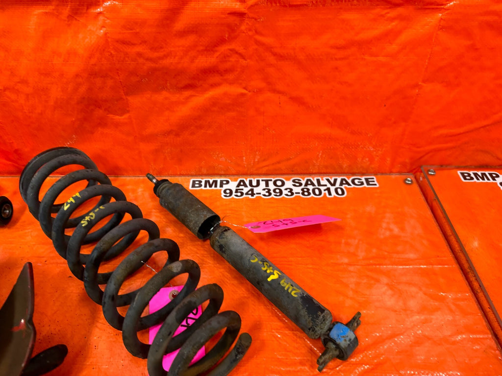 96 00 TOYOTA TACOMA   2.4L   MANUAL ONLY   LEFT FRONT SPINDLE W/ CONTROL ARMS5