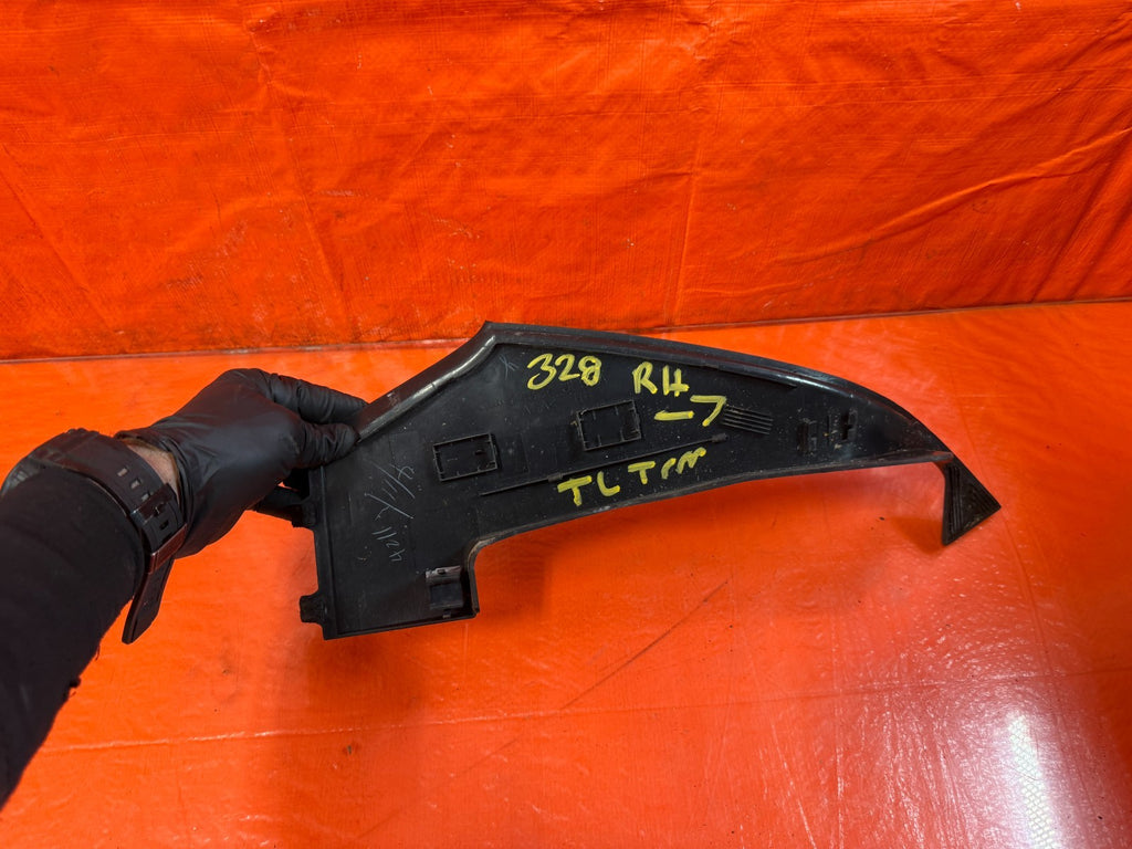 08 15 INFINITI G37 COUPE   INSIDE TRUNK TAIL LIGHT TRIM PLASTIC RIGHT OEM #3288