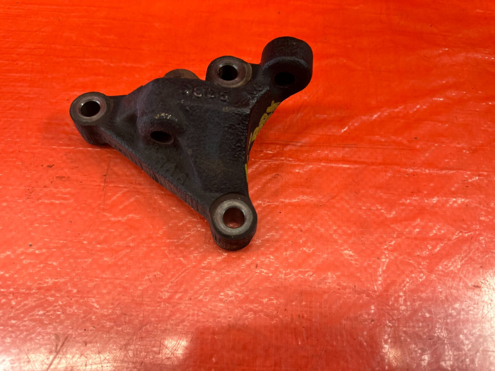 04 08 ACURA TSX   K24A2   ENGINE MOTOR POST MOUNT MOUNTING BRACKET   OEM   2053