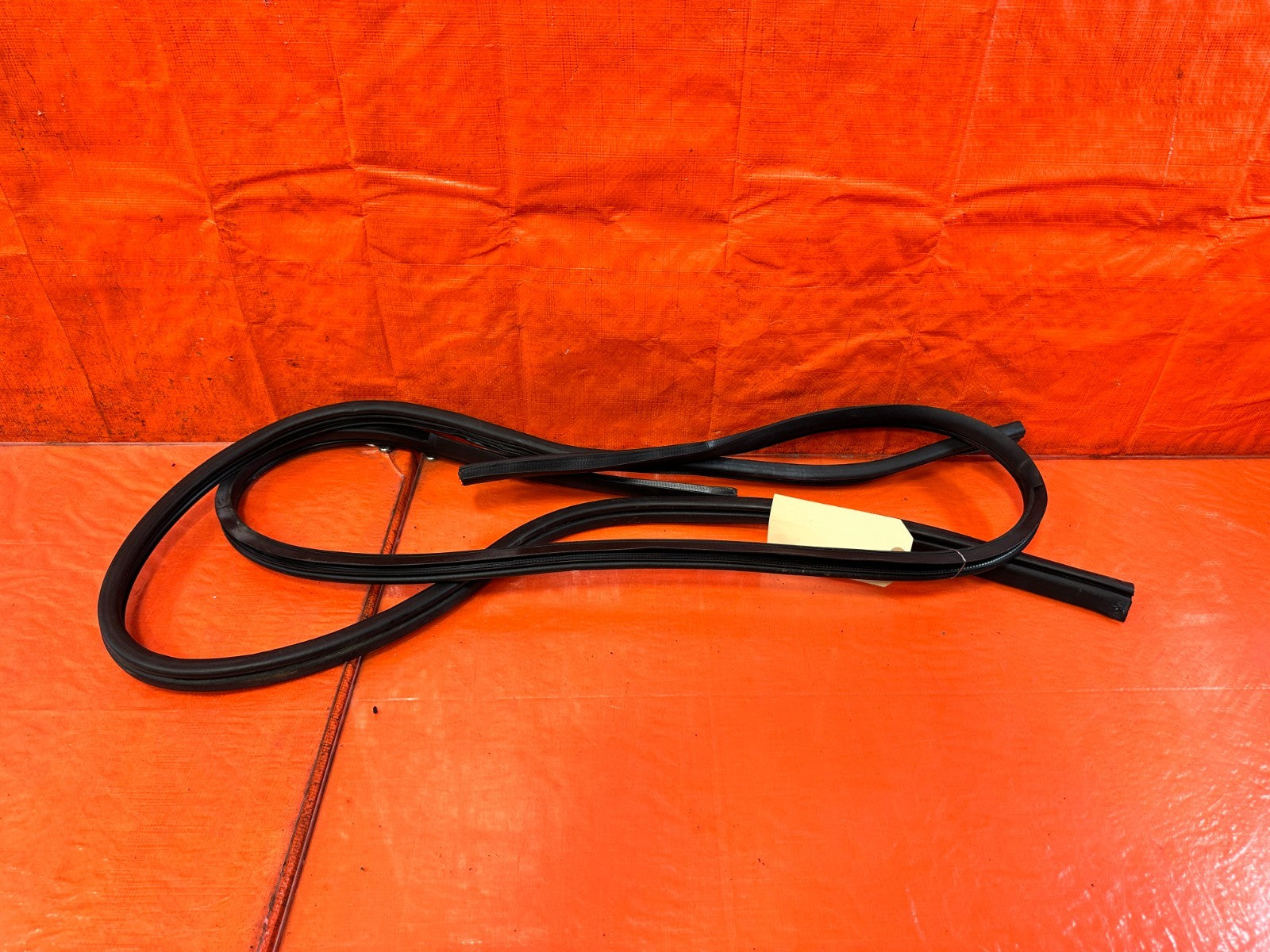 HYUNDAI GENESIS COUPE   CHASSIS TO DOOR OPEN TRIM WEATHER STRIP LEFT RIGHT 3269