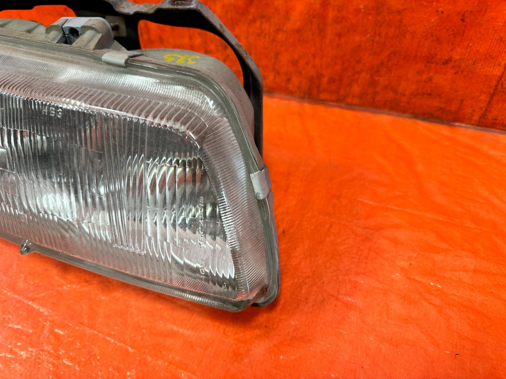 90 91 HONDA CIVIC HATCHBACK   PASSENGER RIGHT HEADLIGHT HEADLAMP   OEM 3255