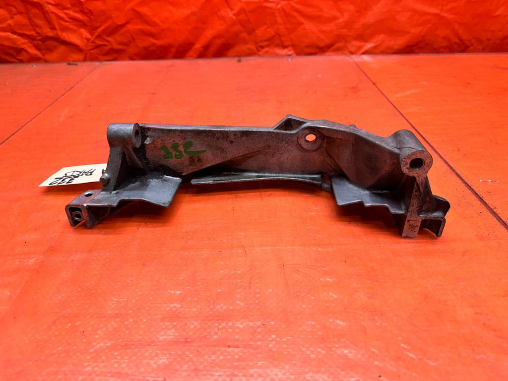 92 96 HONDA PRELUDE H22A MT LOWER TRANSMISSION BRACKET OEM #3326