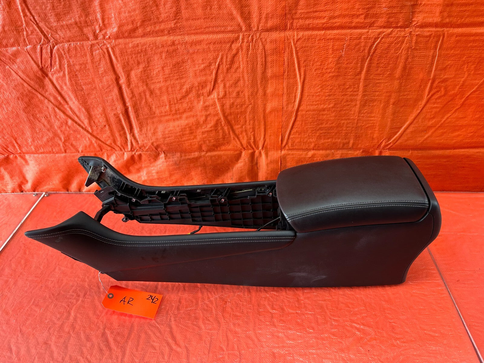 16 20 INFINITI Q50 / 17 20 Q60   ARM REST CENTER CONSOLE   OEM FACTORY OE #2420