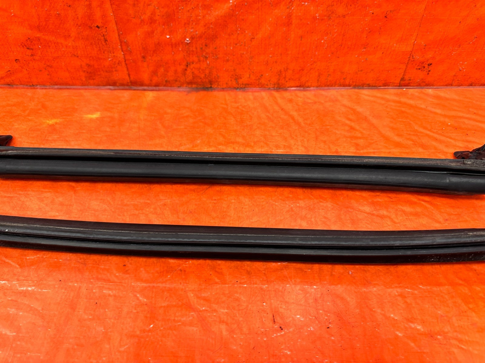 INFINITI G37 CONVERTIBLE REAR CONVERTIBLE TOP WEATHER STRIP RUBBER GASKET 310 42