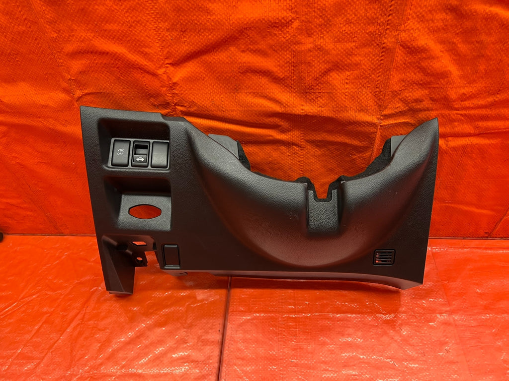 08 15 INFINITI G37 Q60 COUPE   KNEE TRIM UNDER STEERING COLUMN LOWER COVER   1889