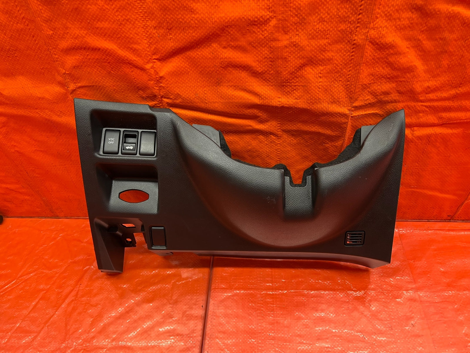 08 15 INFINITI G37 Q60 COUPE   KNEE TRIM UNDER STEERING COLUMN LOWER COVER   1889
