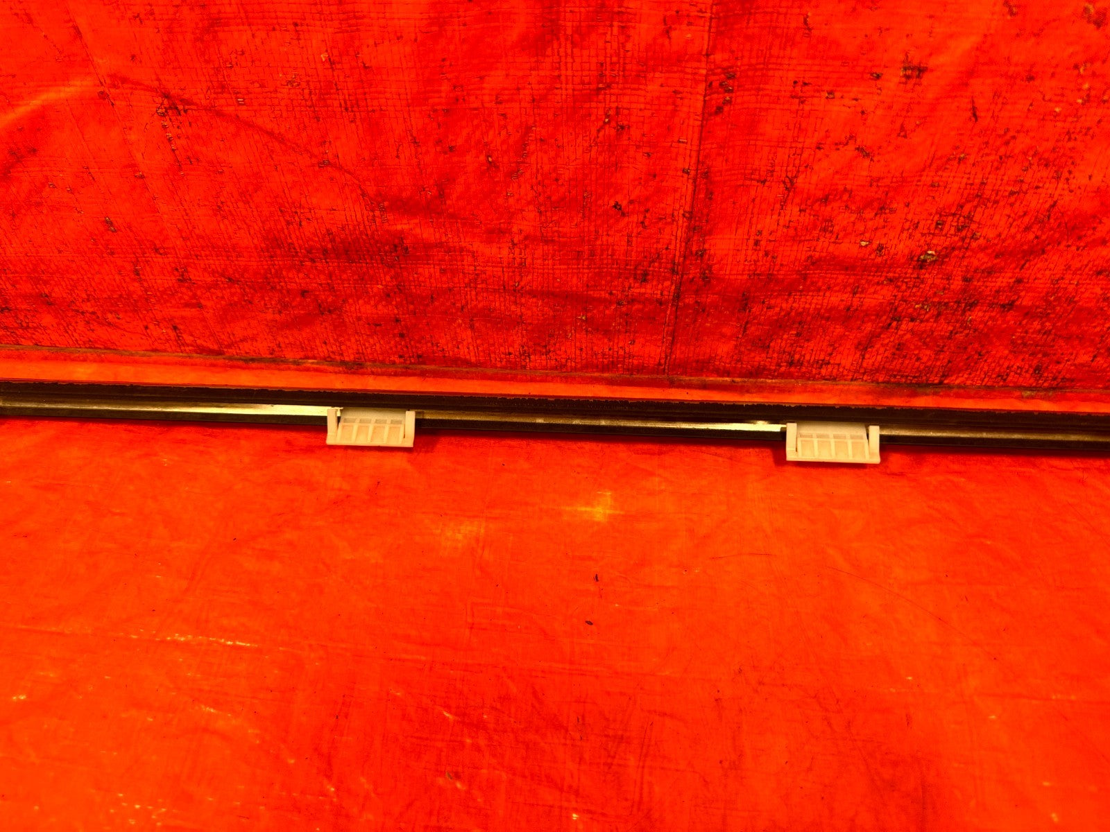 02 05 HONDA CIVIC SI EP3 HATCH   RIGHT FRONT EXTERIOR WINDOW GLASS TRIM OEM #2134