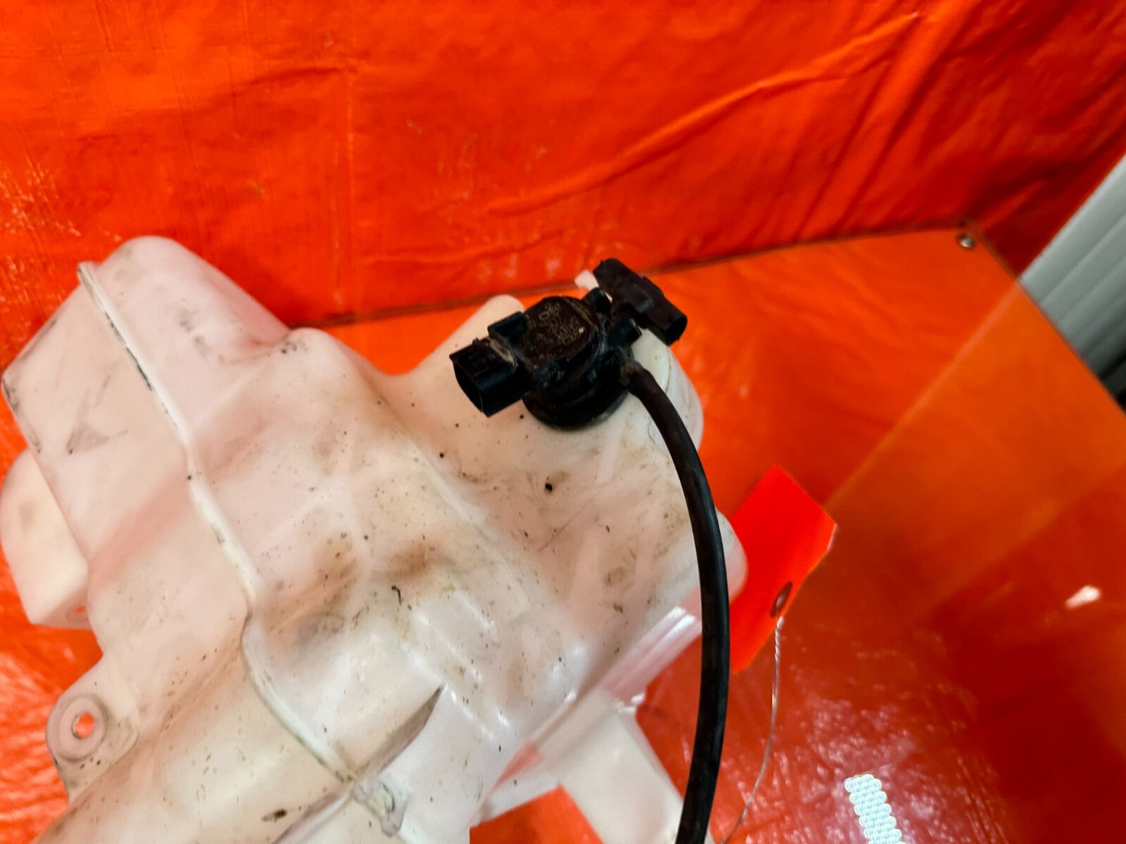 12 15 HONDA CIVIC SI   WINDSHIELD WIPER RESERVOIR TANK W/ MOTOR   OEM #26510