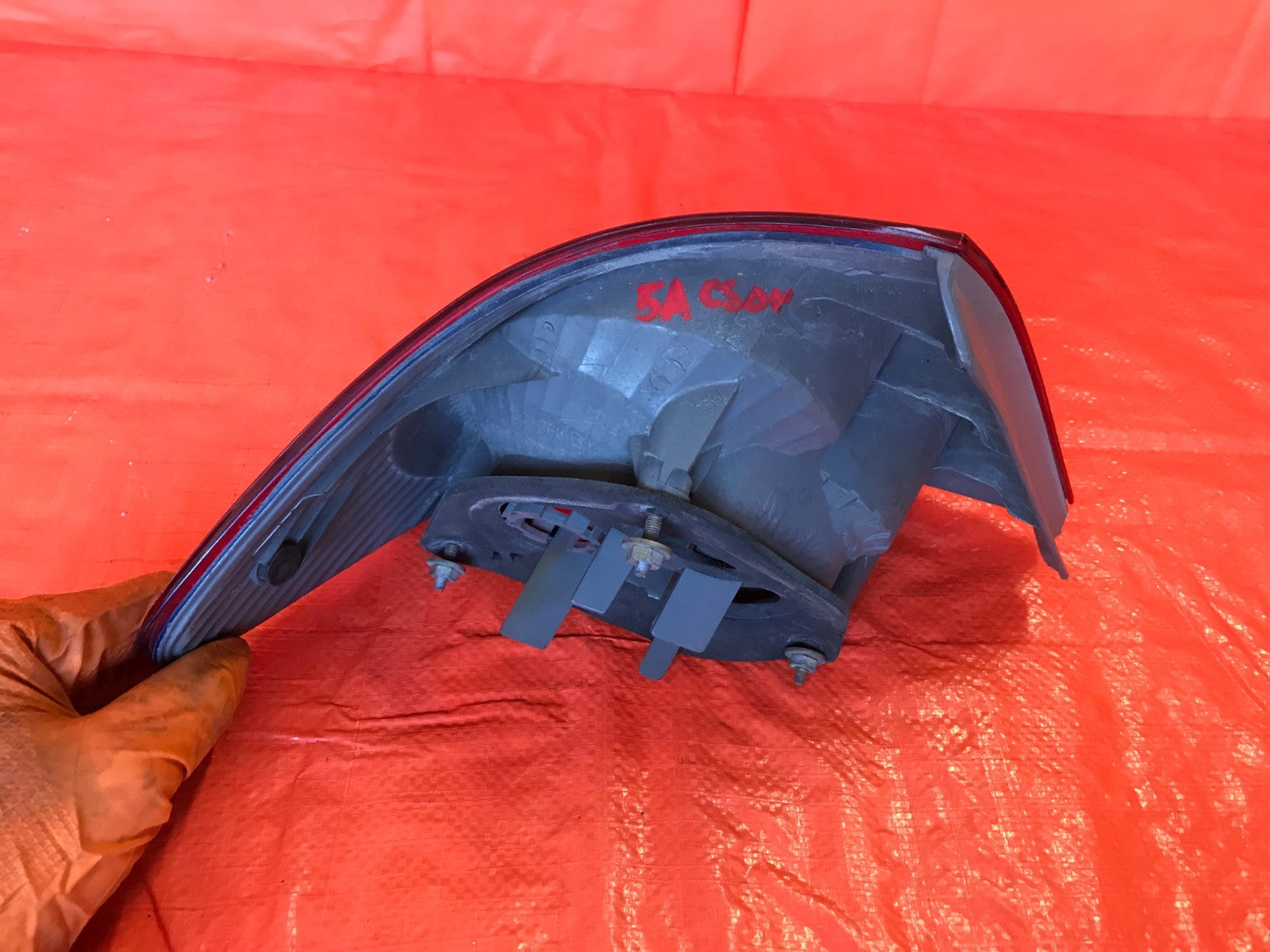OEM 2006 2007 2007 TOYOTA COROLLA PASSENGER RIGHT OUTER TAIL LIGHT LAMP 07 086