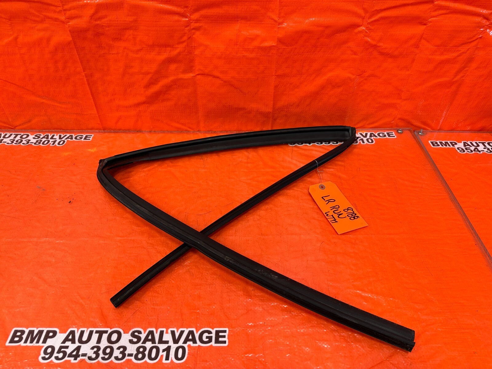 14 17 INFINITI Q50   DRIVER LEFT REAR WINDOW GLASS RUN CHANNEL OEM FACTORY 87880