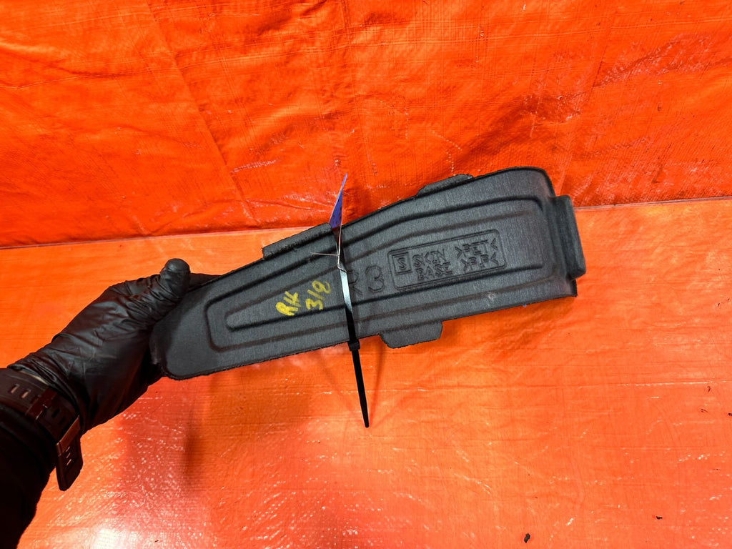 13 16 HYUNDAI GENESIS COUPE   RIGHT TAIL LIGHT TRIM GARNISH FILLER PANEL OEM 3185