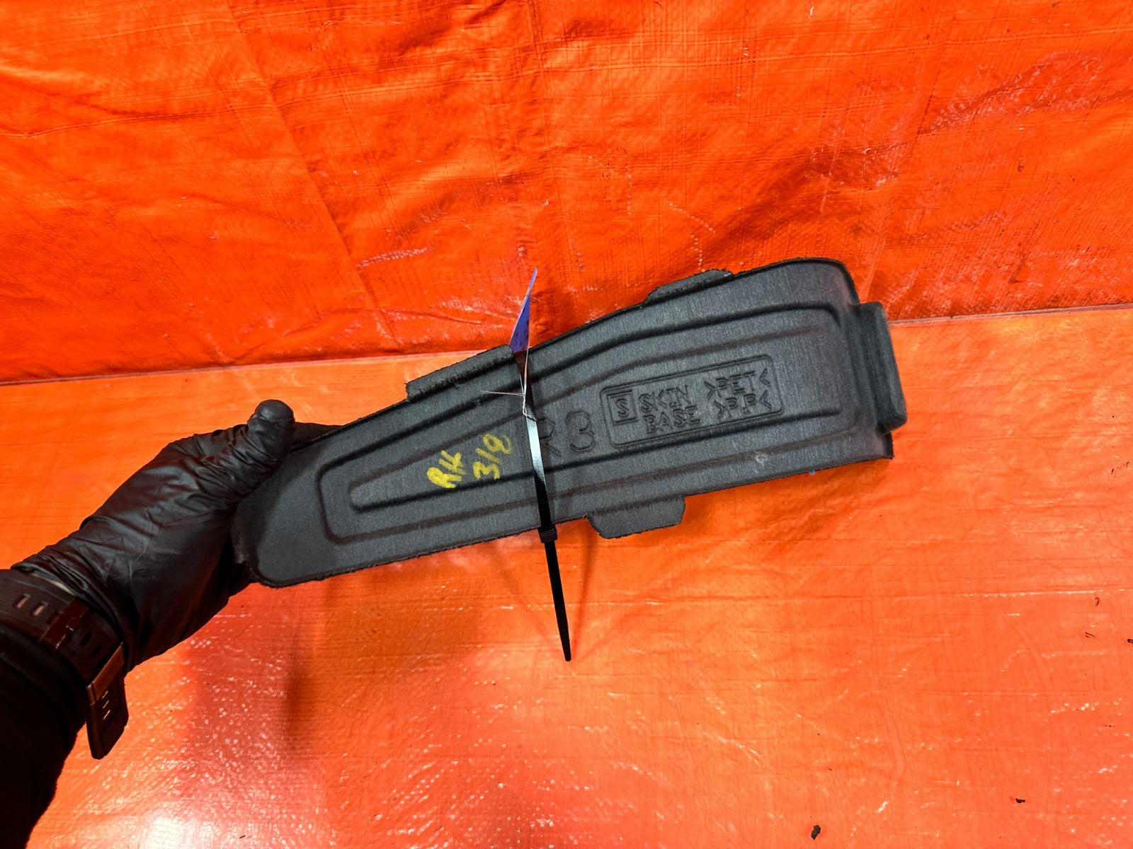13 16 HYUNDAI GENESIS COUPE   RIGHT TAIL LIGHT TRIM GARNISH FILLER PANEL OEM 3185