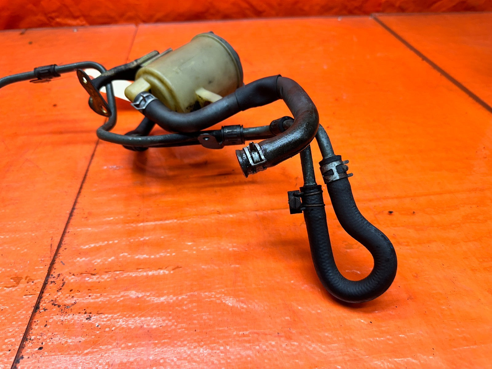 94 01 ACURA INTEGRA POWER STEERING FLUID RESERVOIR TANK AND LINES OEM #3319
