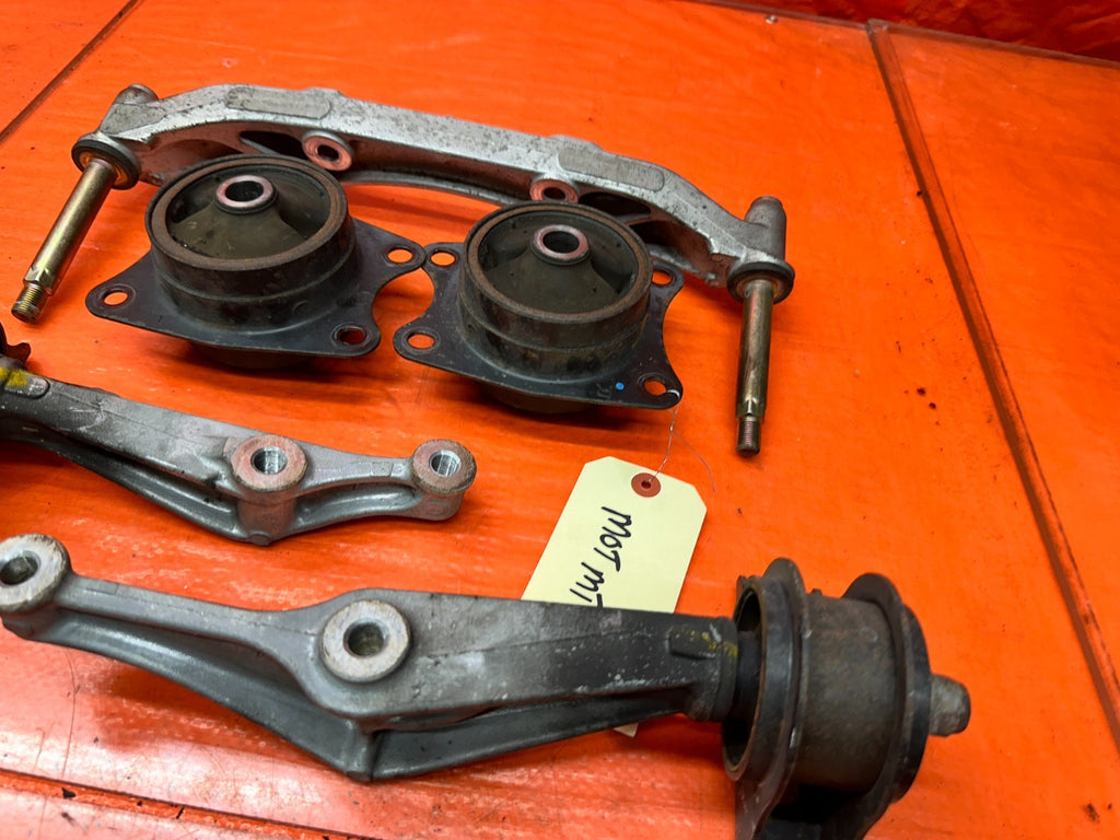 00-03 HONDA S2000 AP1 2.0L REAR DIFFERENTIAL CARRIER MOUNTING BRACKETS MOUNTS #38
