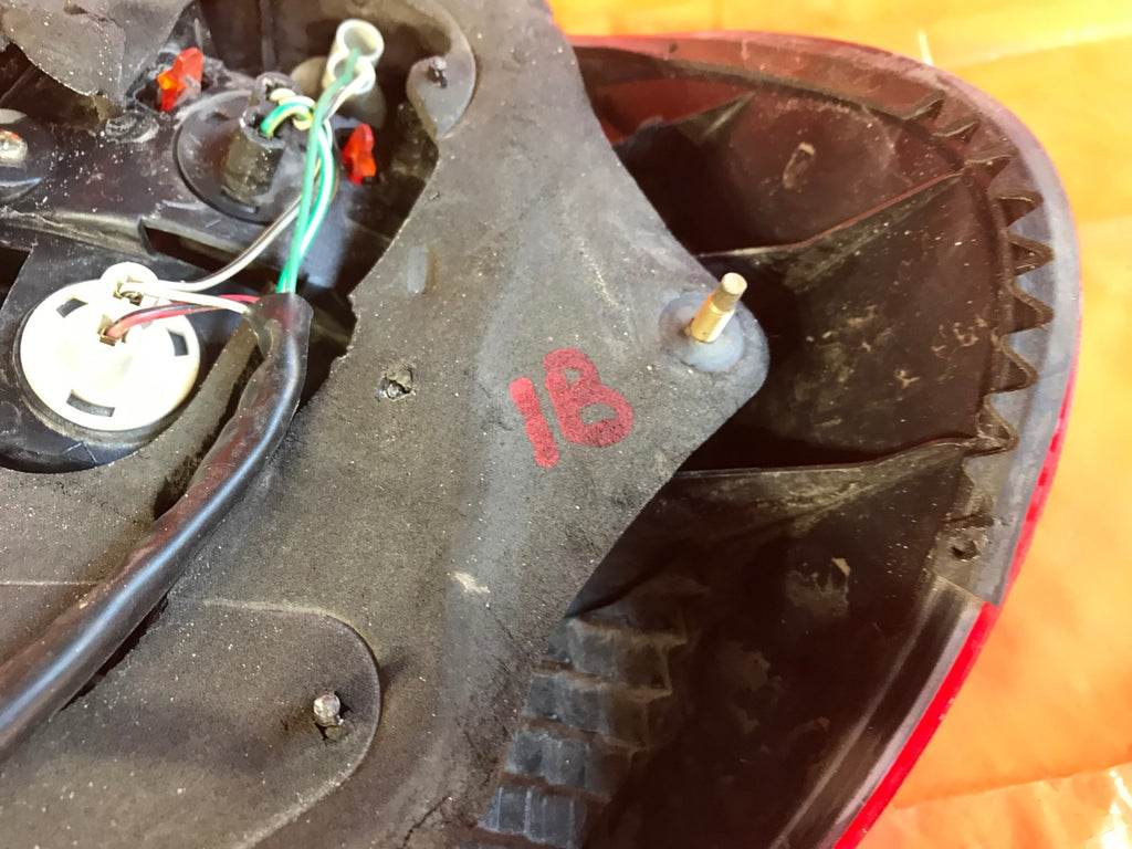 OEM 2002 02 TOYOTA CAMRY DRIVER LEFT TAIL LIGHT LAMP L LH7