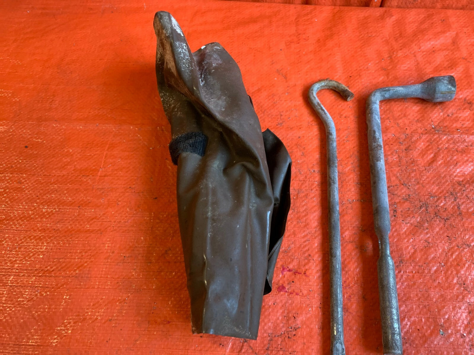 OEM 1994 94 HONDA DEL SOL   SPARE TIRE TOOL SET   LUG NUT WRENCH   NO JACK4
