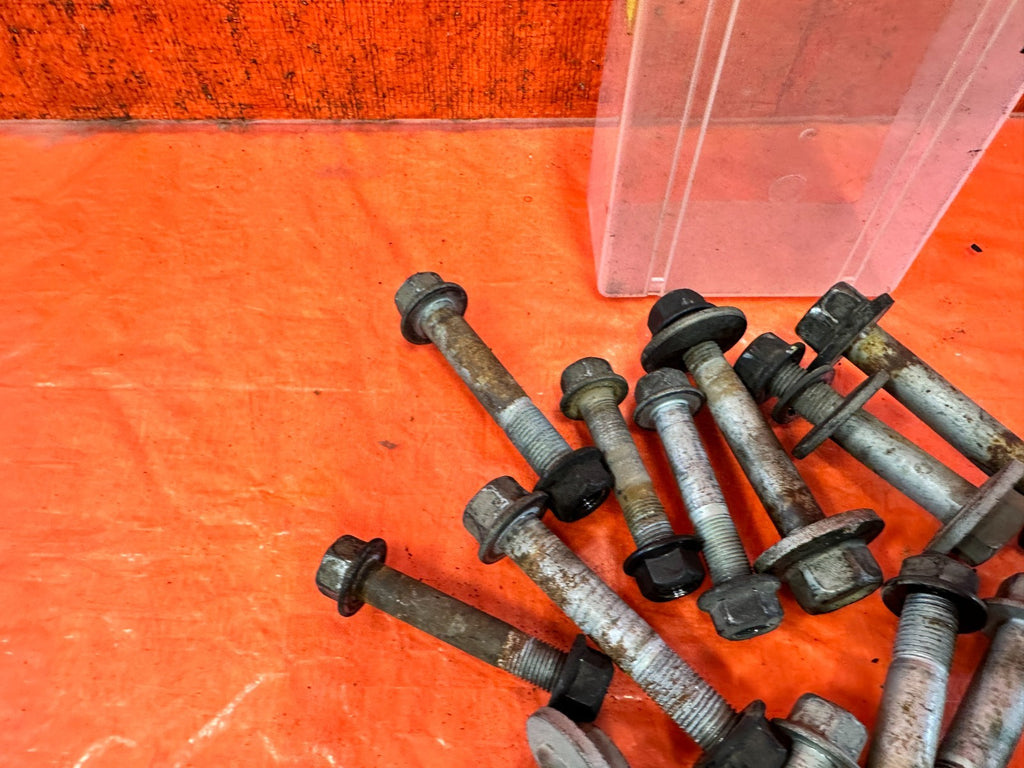 13 16 HYUNDAI GENESIS COUPE   REAR SPINDLE KNUCKLE HUB BOLTS HARDWARE   OEM 3269