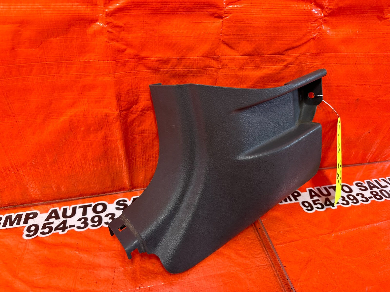 00 05 TOYOTA CELICA   KICK PANEL   DRIVER LEFT SIDE   GRAY COLOR   OEM #2505