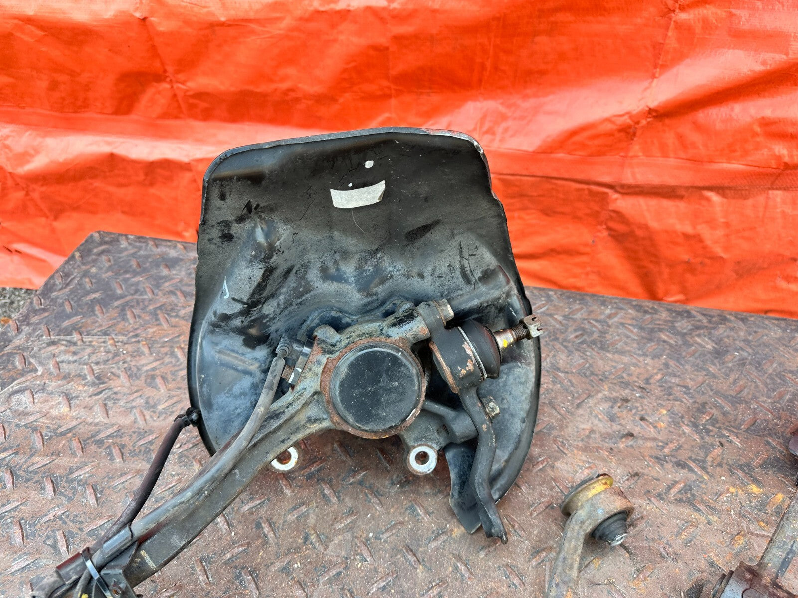 02 10 LEXUS SC430   DRIVER LEFT FRONT SPINDLE KNUCKLE HUB W/ ARMS OEM #28817