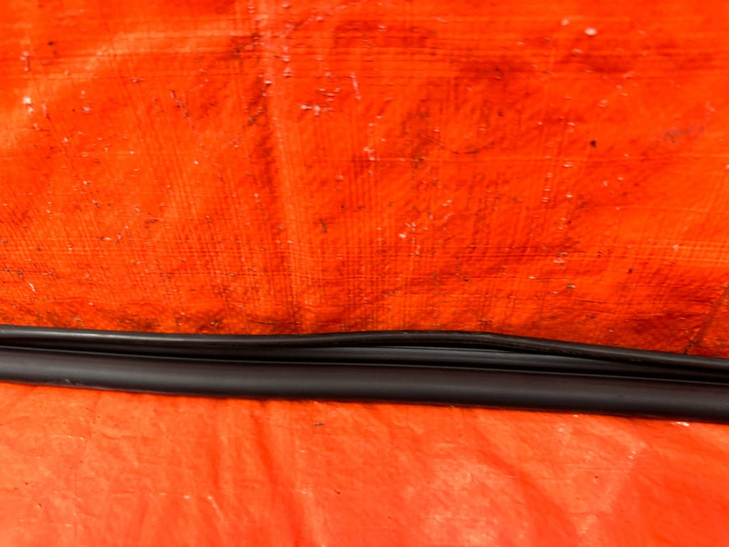 09 14 ACURA TSX   DRIVER LEFT REAR WINDOW GLASS RUN CHANNEL   OEM 3054
