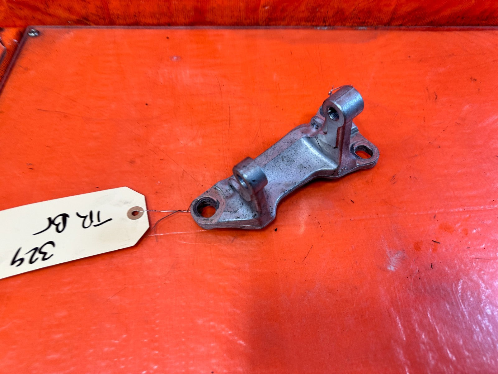 02 06 ACURA RSX TYPE S BASE K20 MANUAL TRANSMISSION MOUNT BRACKET OEM 3292
