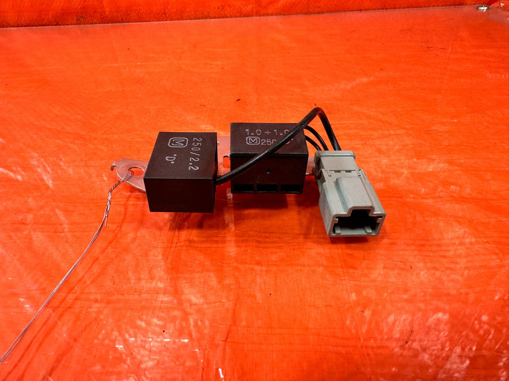 02 06 ACURA RSX   REAR TAILGATE WINDSHIELD GLASS DEFROSTER MODULE UNIT   OEM 2711
