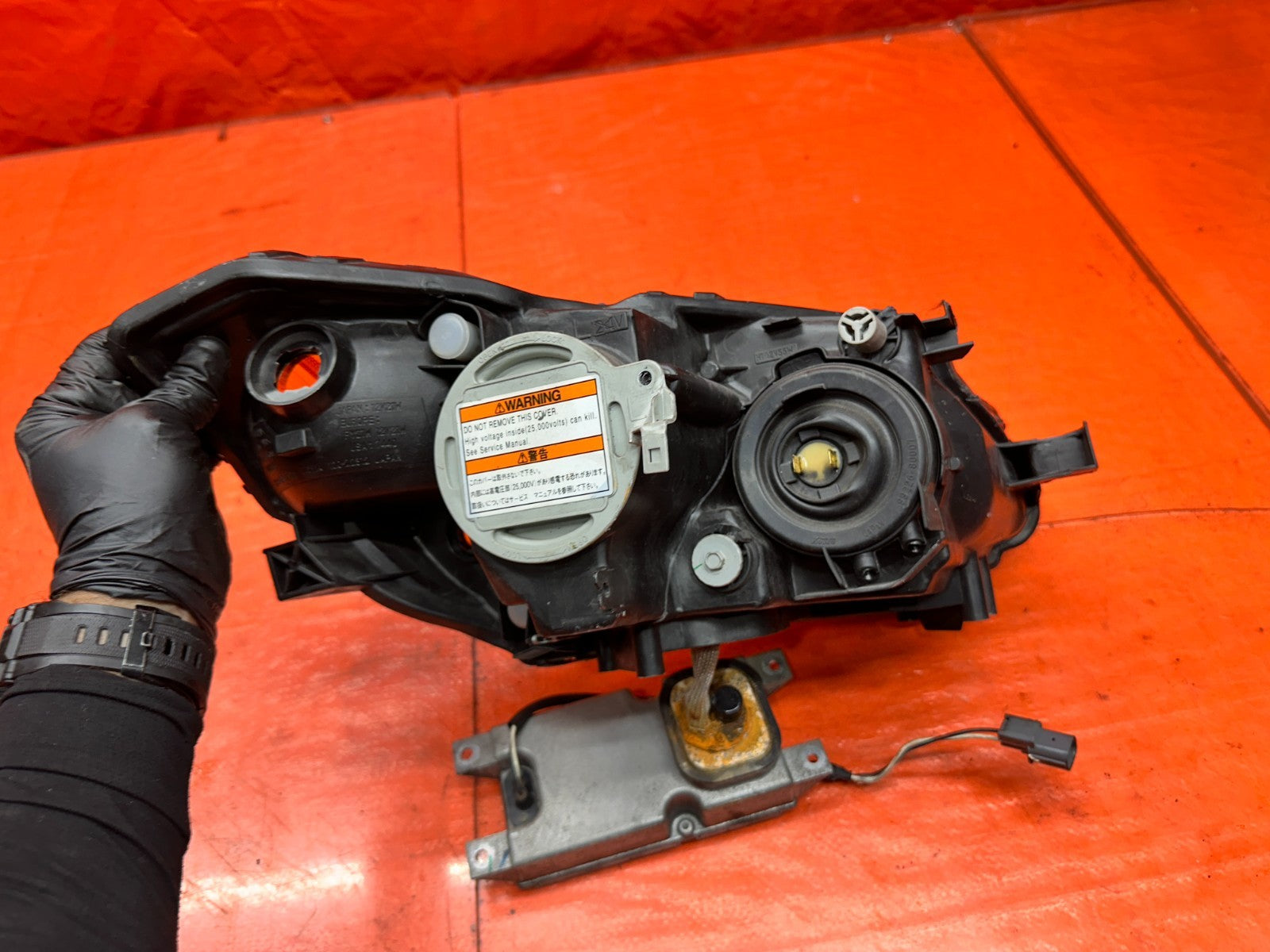 00-03 HONDA S2000 AP1 2.0L LEFT DRIVER FRONT HEADLIGHT HEADLAMP HOUSING OEM #33719