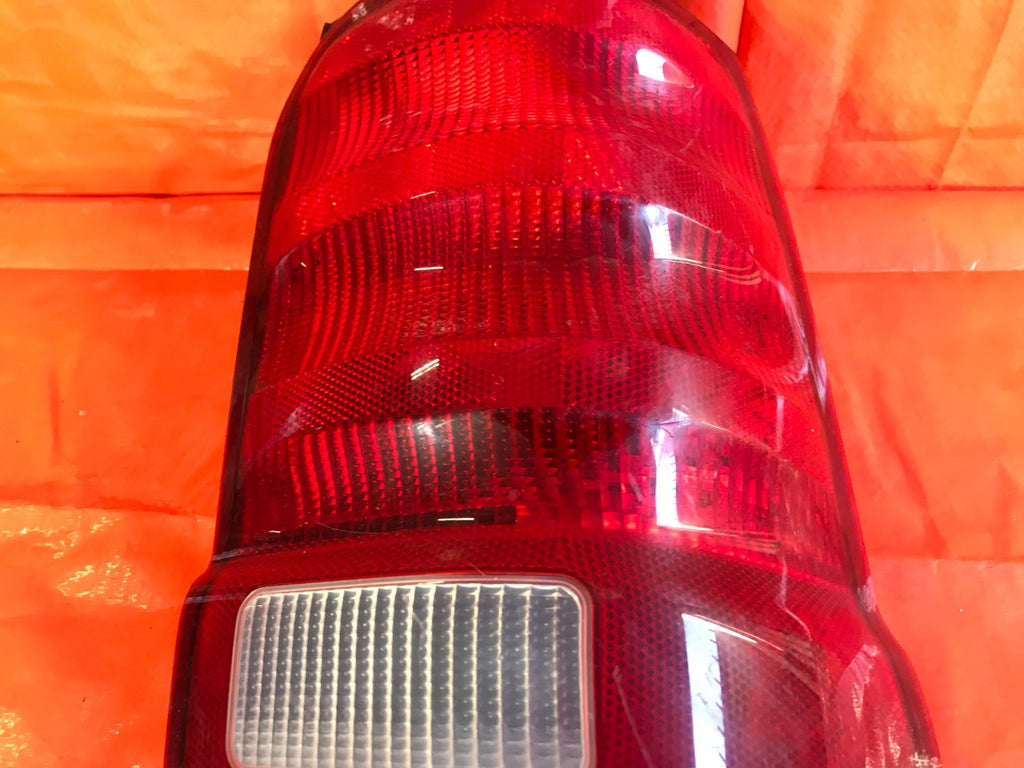 OEM 2001 01 FORD EXPLORER 2 DOOR PASSENGER RIGHT TAIL LIGHT LAMP 1L2X 138504 D 3