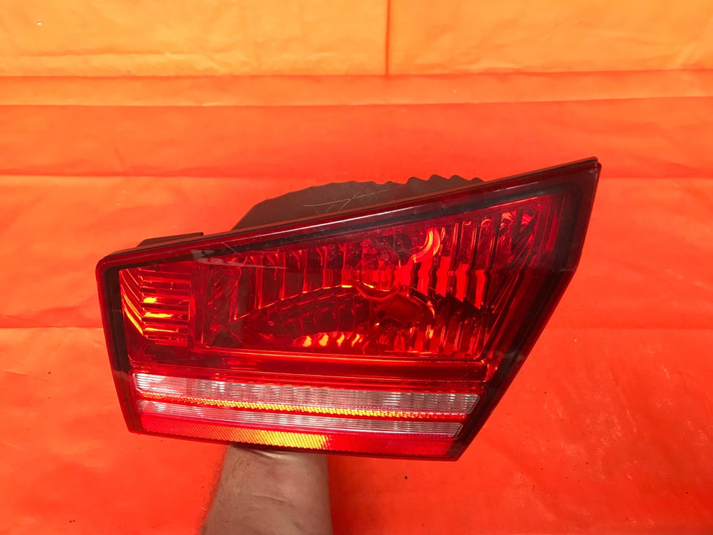 OEM 2009 2010 2011 DODGE JOURNEY PASSENGER RIGHT INNER DECK LIDE TAIL LIGHT LAMP4