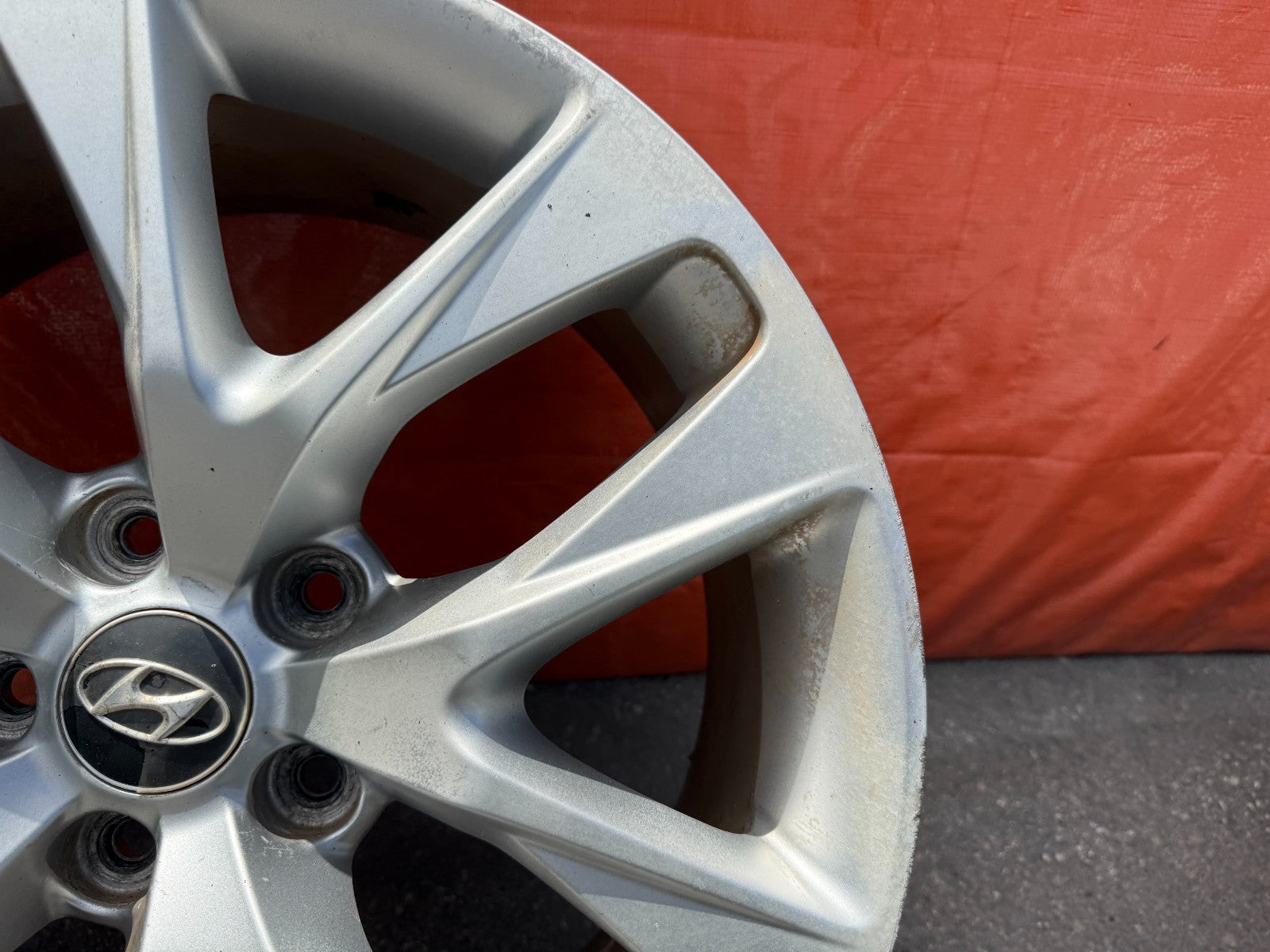 13 16 HYUNDAI GENESIS COUPE  REAR WHEEL RIM 18x8.5 +32   OEM FACTORY #326 33