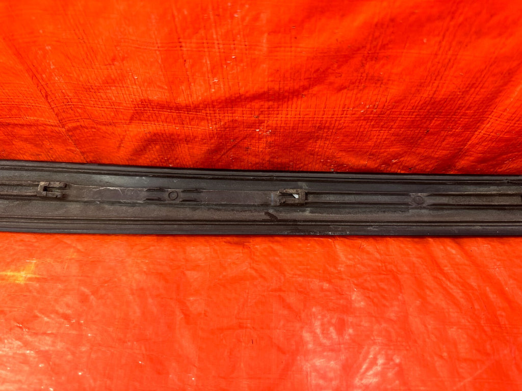 06 11 HONDA CIVIC SI 4D SEDAN   DOOR MOLDING IMPACT STRIP LEFT FRONT OEM #2828