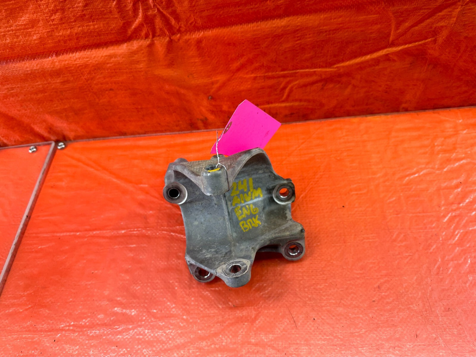 13 17 HONDA ACCORD SEDAN   4 CYLINDER   ALUMINUM ENGINE MOUNTING BRACKET OEM 2413