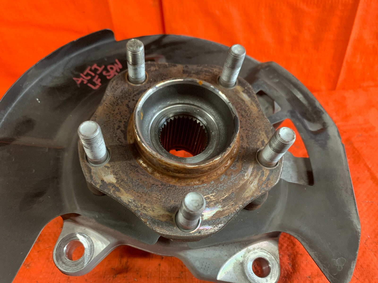 14 18 NISSAN ALTIMA BASE S SL SV   DRIVER LEFT FRONT SPINDLE KNUCKLE HUB OEM1