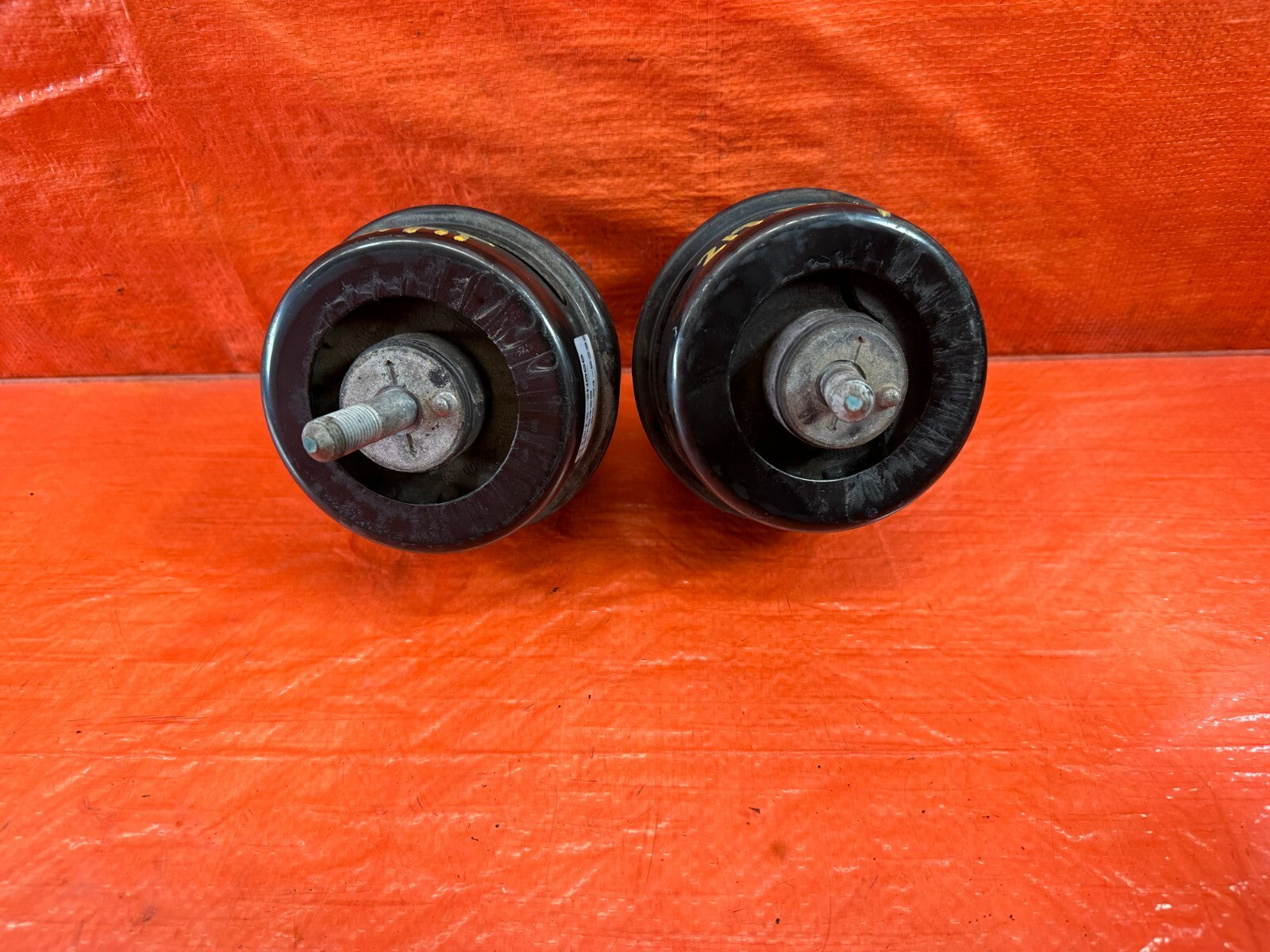 10 16 HYUNDAI GENESIS COUPE 3.8L AT   LEFT AND RIGHT ENGINE MOUNTS MOTOR MOUNTS1
