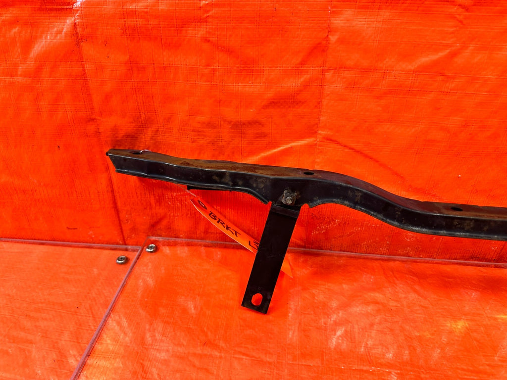 92 96 HONDA PRELUDE   REAR BUMPER MOUNTING BRACKET RETAINER   OEM #2738