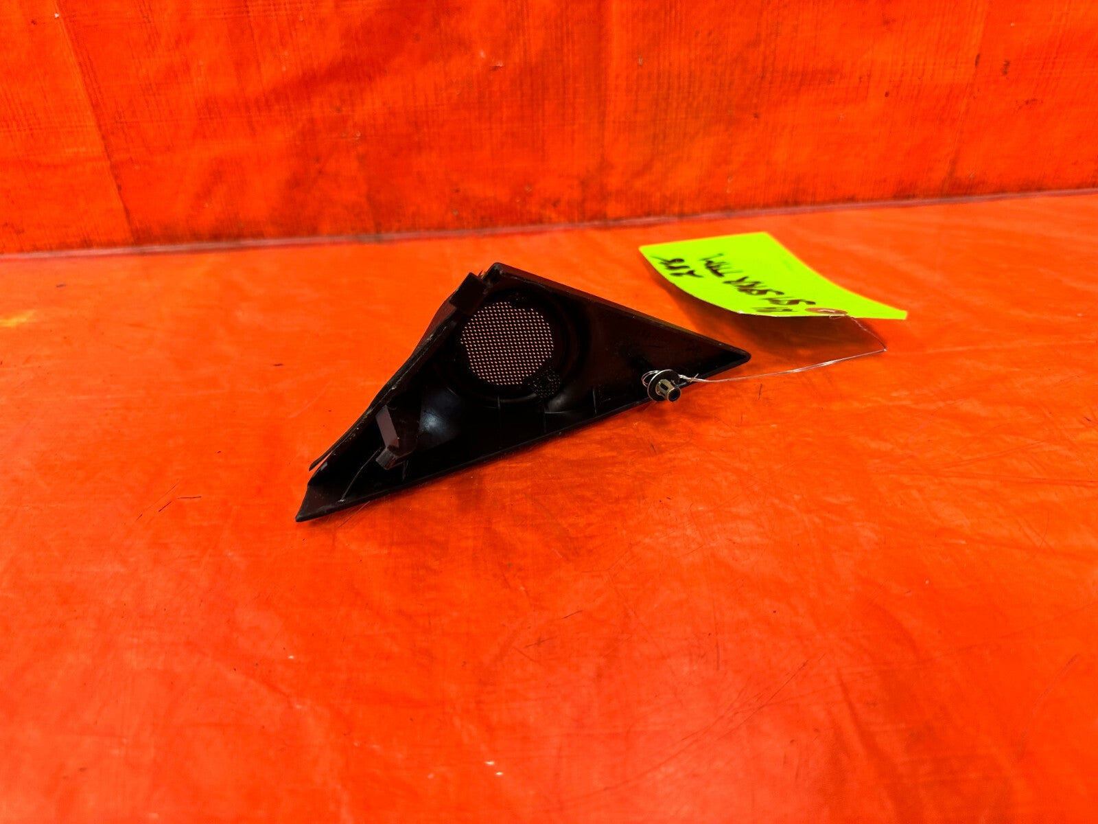 02 05 LEXUS SC430   PASSENGER RIGHT TWEETER SPEAKER TRIM ONLY THE TRIM OEM 2885