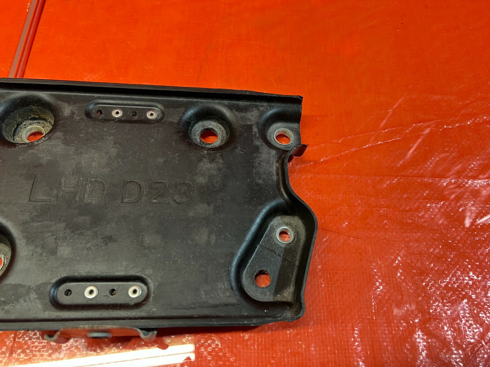 14 20 INFINITI Q50 / 17 20 Q60   BATTERY TRAY   64866 4GF0A   OEM #963