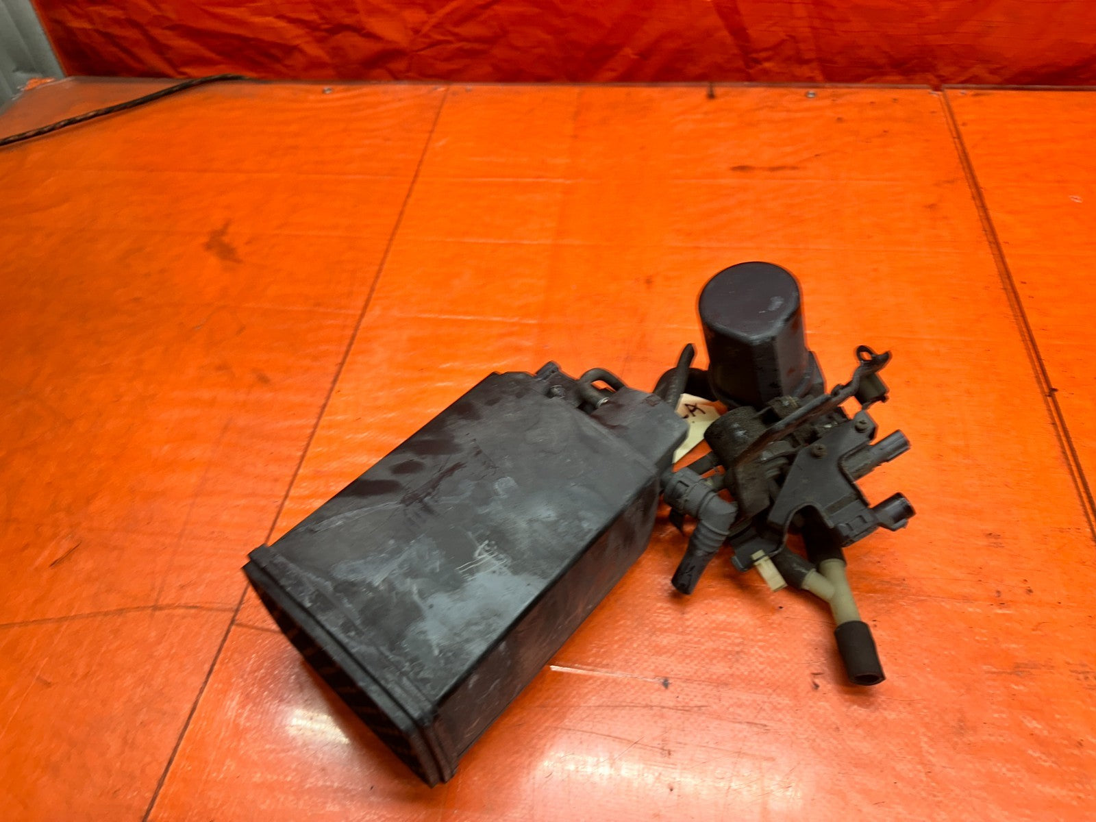 00 03 HONDA S2000 AP1 2.0L EVAP EMISSIONS VAPOR CHARCOAL CANISTER BOX OEM #3379