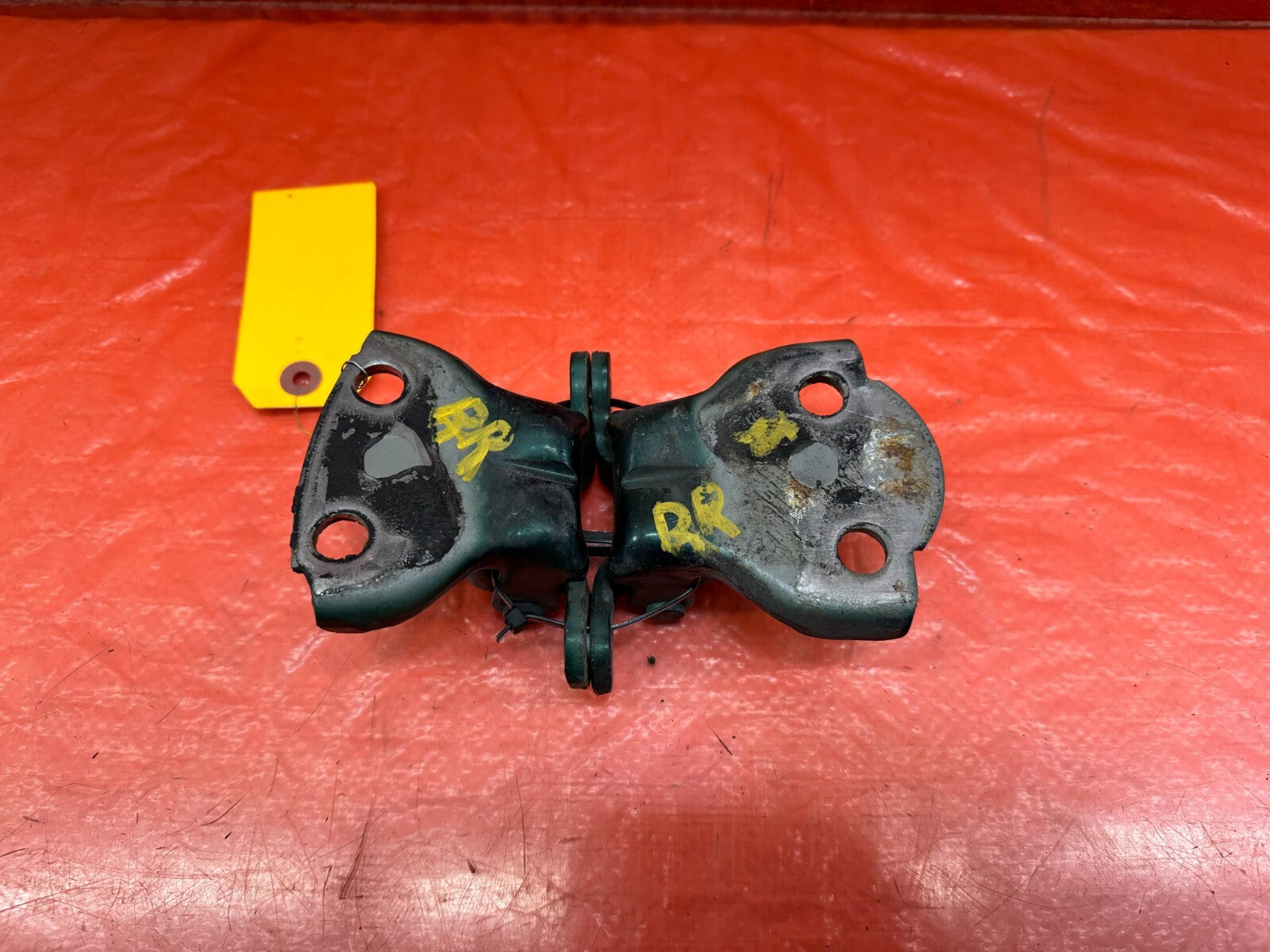 90 01 ACURA INTEGRA SEDAN   RIGHT REAR DOOR HINGE SET   UPPER & LOWER   OEM #2284