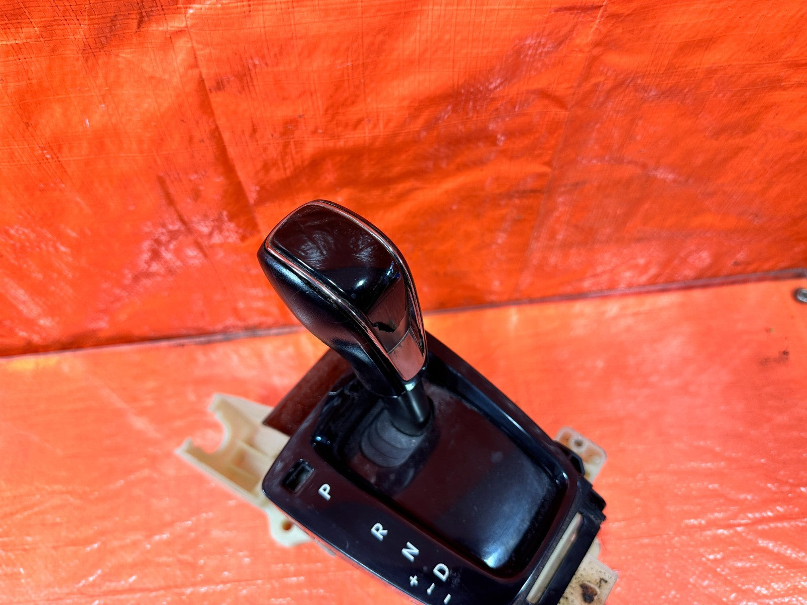 13 16 HYUNDAI GENESIS COUPE AUTOMATIC TRANSMISSION SHIFTER / GEAR SELECTOR 3184