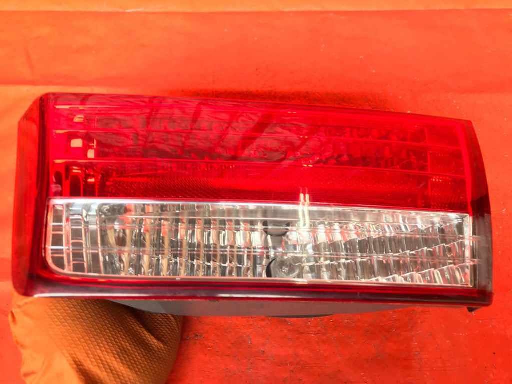 OEM 2006 2007 2008 HYUNDAI SONATA PASSENGER RIGHT INNER TRUNK TAIL LIGHT 06 072