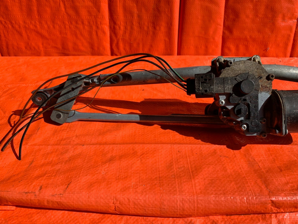 OEM 2007 BMW 335Xi 335i AWD SEDAN WINDSHIELD WIPER LINKAGE W/ MOTOR COMPLETE5