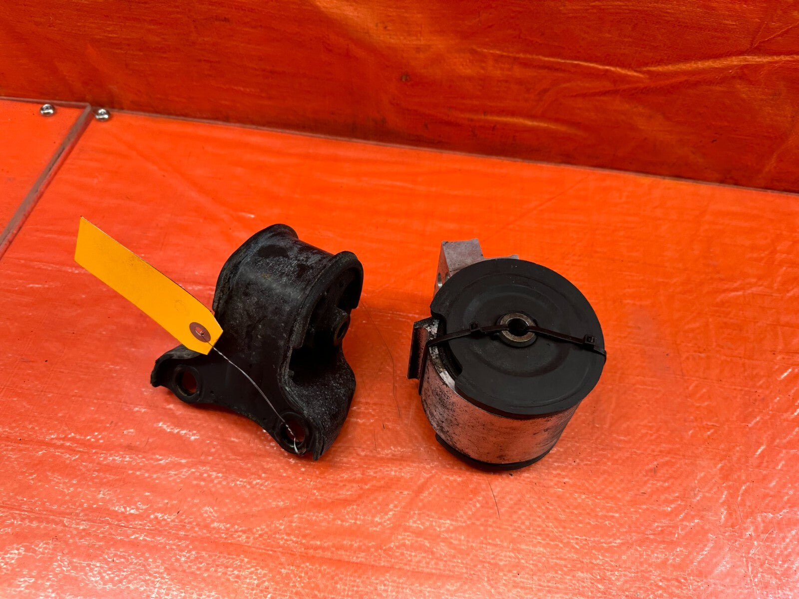 94 01 ACURA INTEGRA AUTOMATIC LEFT AND RIGHT MOTOR MOUNT TRANSMISSION MOUNT #2295