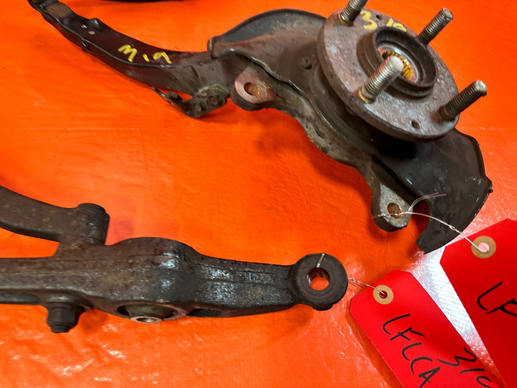96 00 HONDA CIVIC DRIVER LEFT FRONT SPINDLE KNUCK HUB & CONTROL ARMS   OEM #3197
