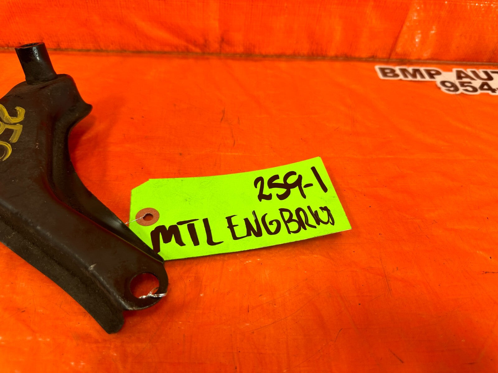 97 01 HONDA PRELUDE   LEFT   FRONT SUB FRAME STEERING RACK BRACKET STIFFENER 2594